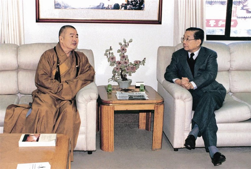 李煥