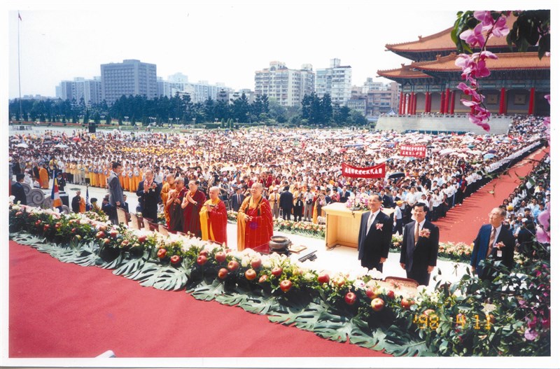 【星雲大師全集131】隨堂開示錄 32  隨堂開示錄─對談專訪 8緣 3 - 3 台視《熱線追蹤》節目專訪