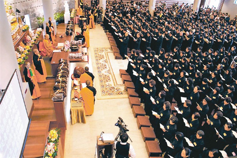 【星雲大師全集128】隨堂開示錄 102 隨堂開示錄─對談專訪 26 散播歡樂的種子 4-3 台視《熱線追蹤》節目錄影