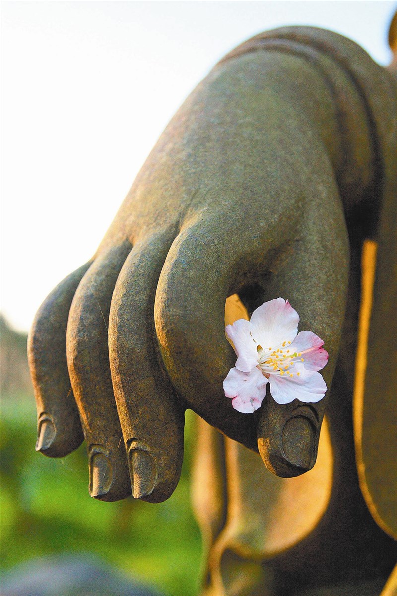 【星雲大師全集126】隨堂開示錄 233隨堂開示錄─集會共修 25  人生百事（節錄） 3-2   國際佛光會世界總會第四屆第一次理事會議