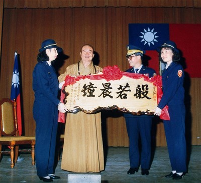 往事百語89 弘法利生
