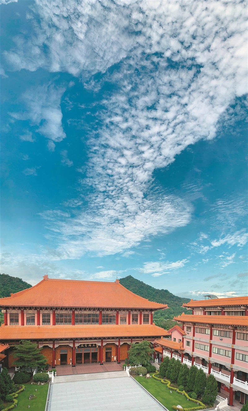 【星雲大師全集134】隨堂開示錄 392  隨堂開示錄─各類致詞 19   人間佛教的行者   3-3