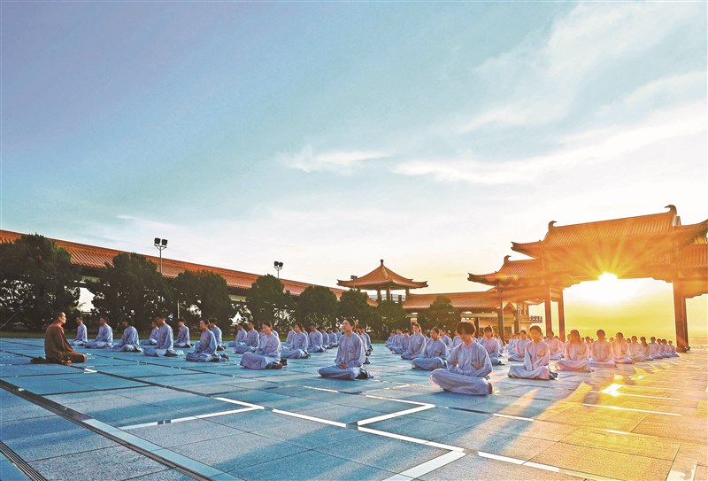 【星雲大師全集120】隨堂開示錄 497   隨堂開示錄─青年勉勵 23  佛教靠我 5-5