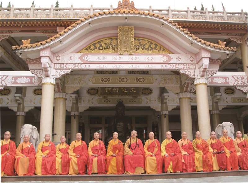 【星雲大師全集118】隨堂開示錄   隨堂開示錄─教育講習 22  出家應培養的性格