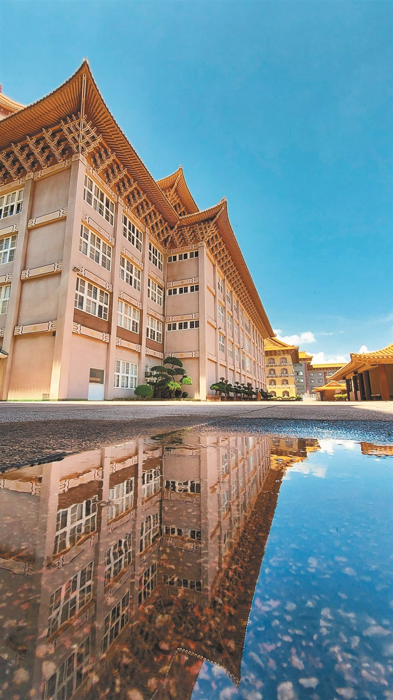 【星雲大師全集118】隨堂開示錄─教育講習 29  關於受戒種種 5-3