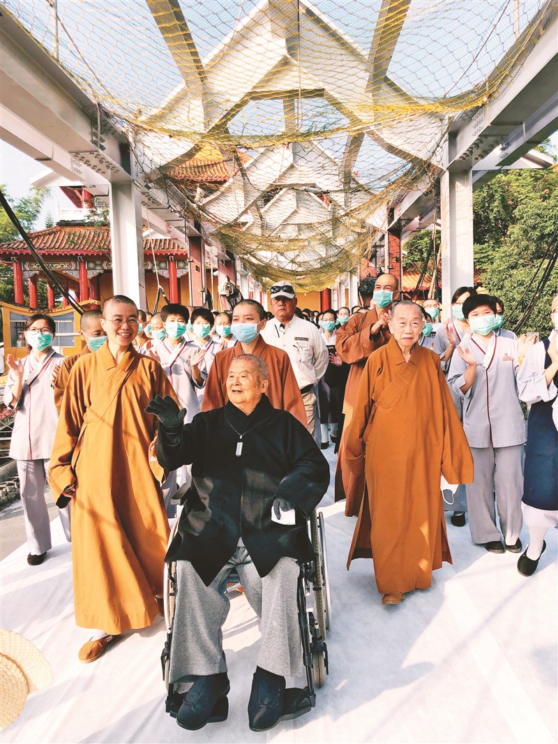 破銅爛鐵也要打煉成鋼（節錄）