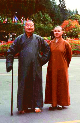 費盡千辛萬苦 只為教我救我 