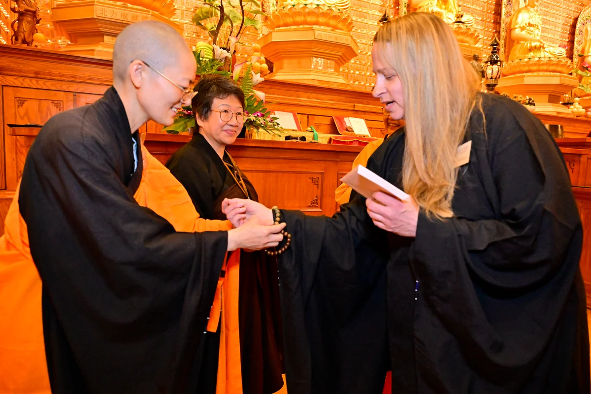 Fo Guang Shan Temple of Toronto Welcomes 35 New Buddhists at “Taking ...