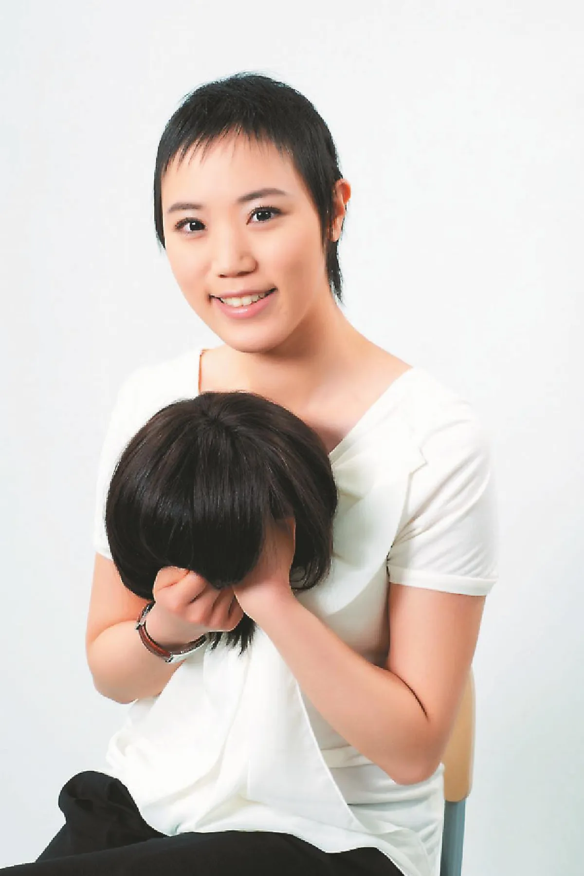 為癌友訂製美麗假髮