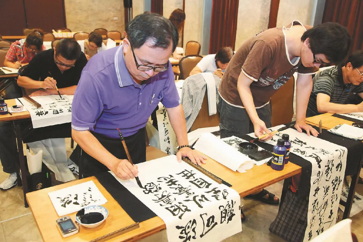佛光盃書法複賽 逾6百人南屏別院揮毫