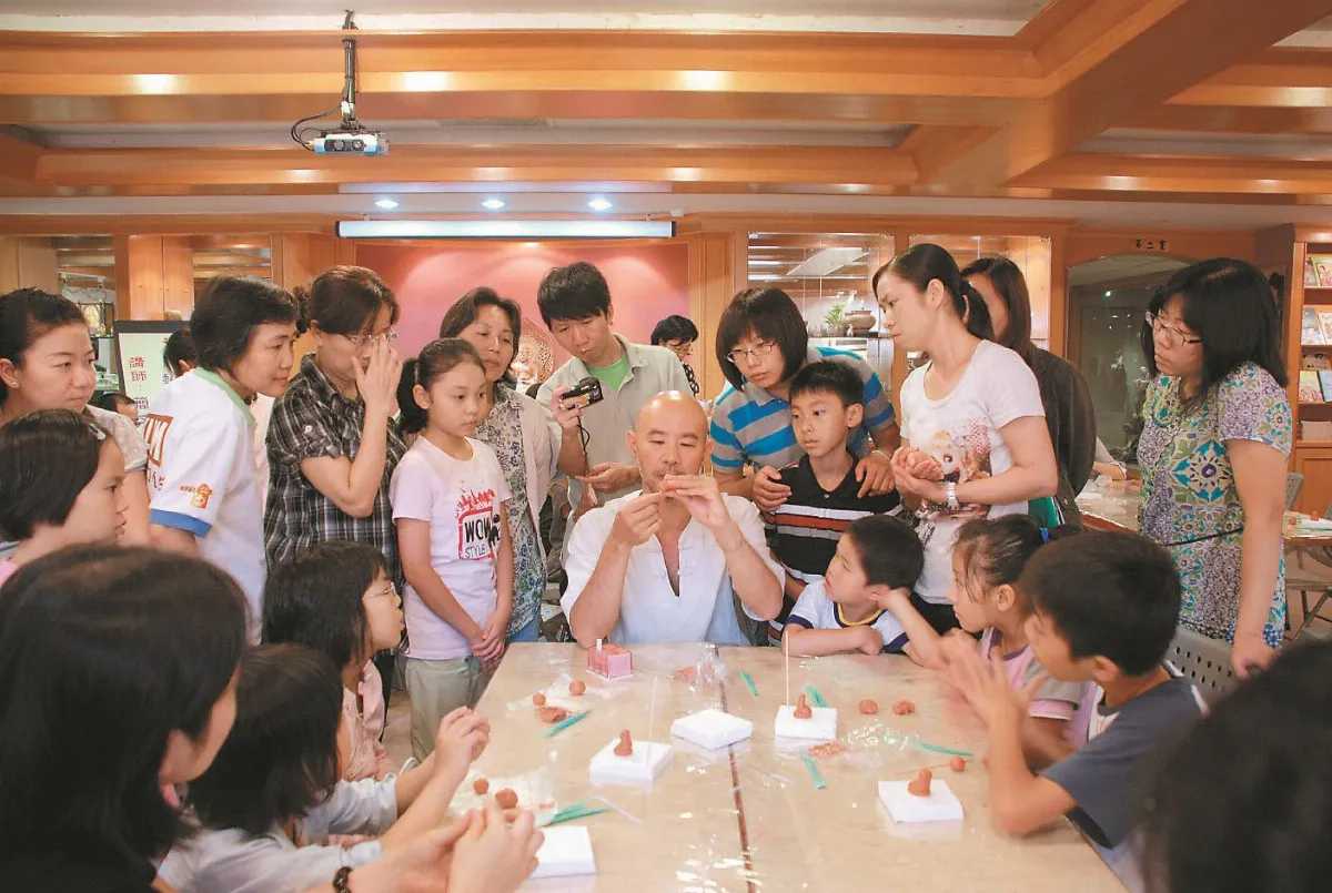 黏土捏塑小沙彌 屏東親子DIY