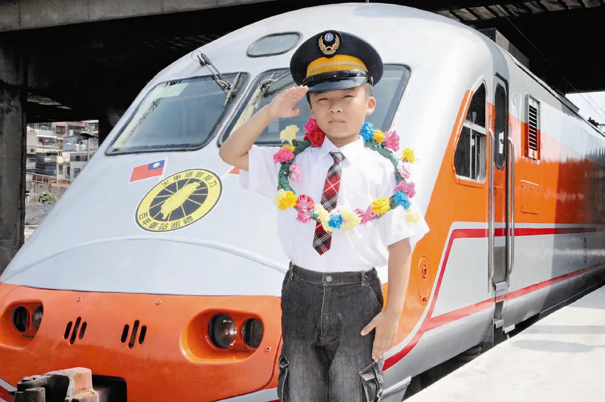 8歲一日列車長  立志長大開火車