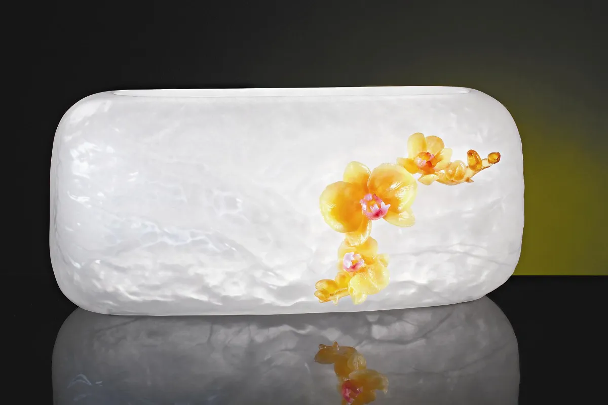 楊惠姍琉璃展 焰火裡燦放花朵