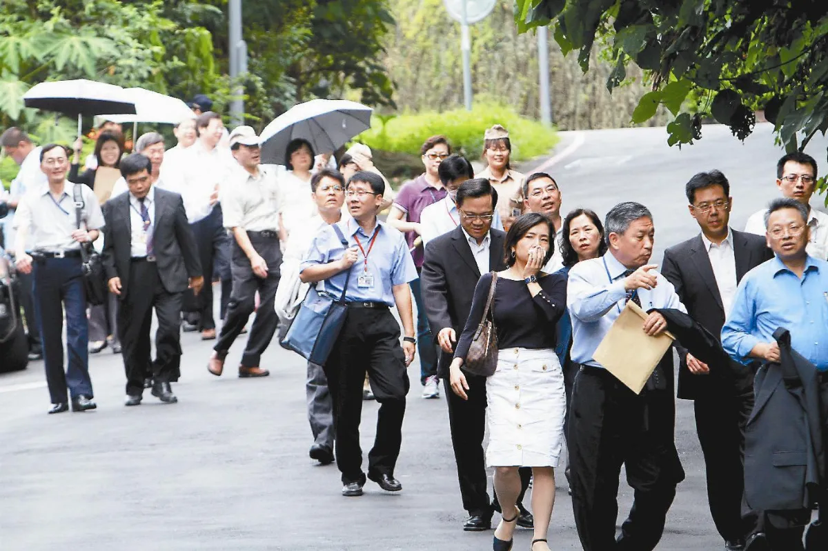 複合災難納政軍兵推  總統領軍