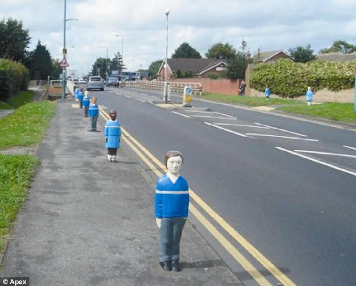 嚇！孩童交通樁 嚇壞行人