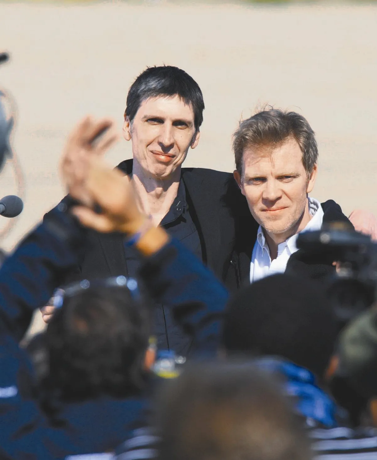 遭阿富汗綁架18月 法2記者獲釋