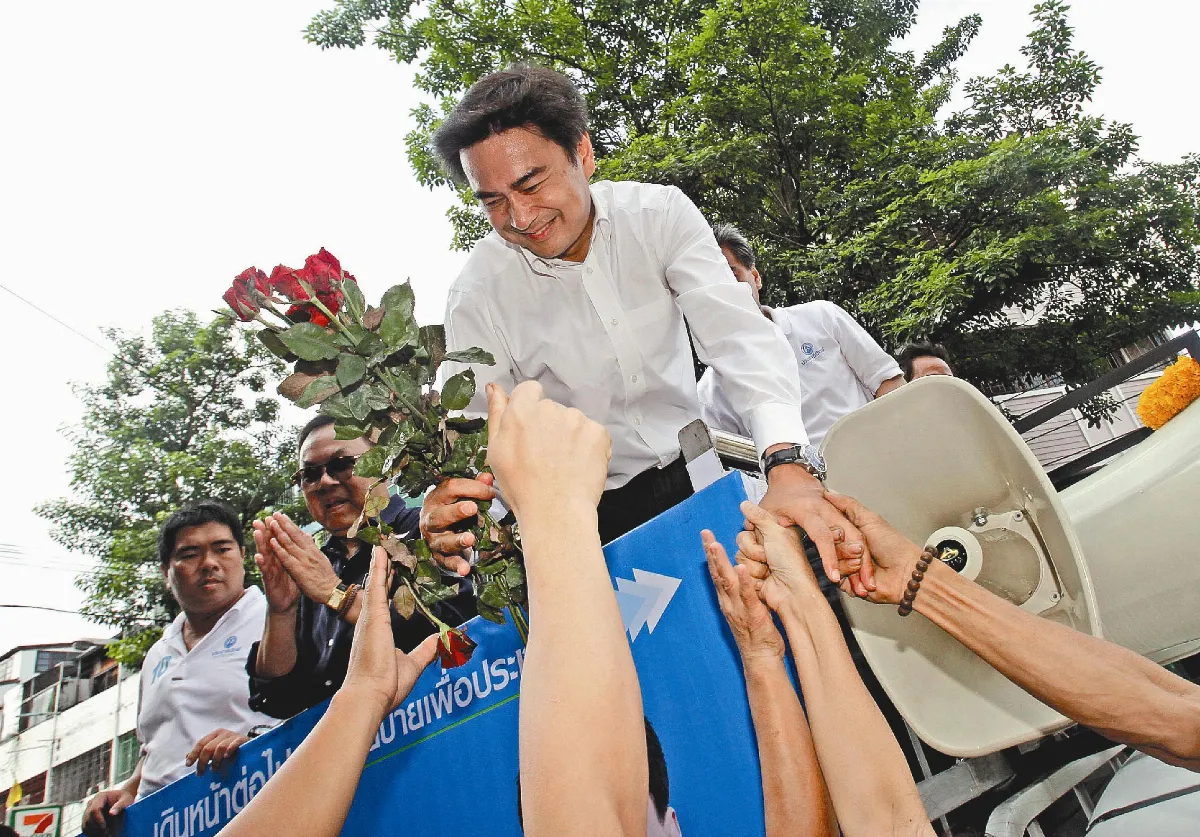 泰今大選 盈拉民調勝艾比希