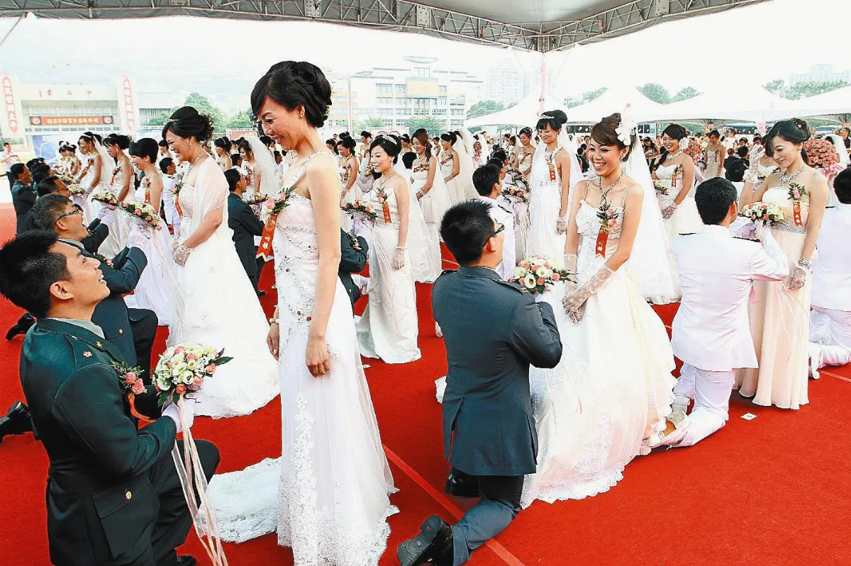 國軍集團結婚 使命：生龍子龍女