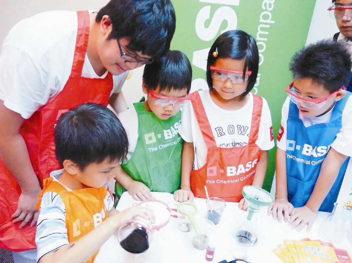 科學實驗少  85%學童盼增加