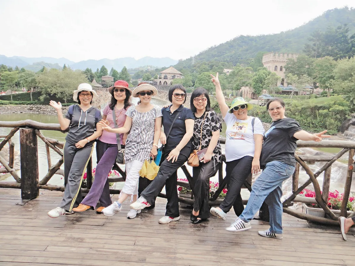 老爺夫人團的避暑之旅