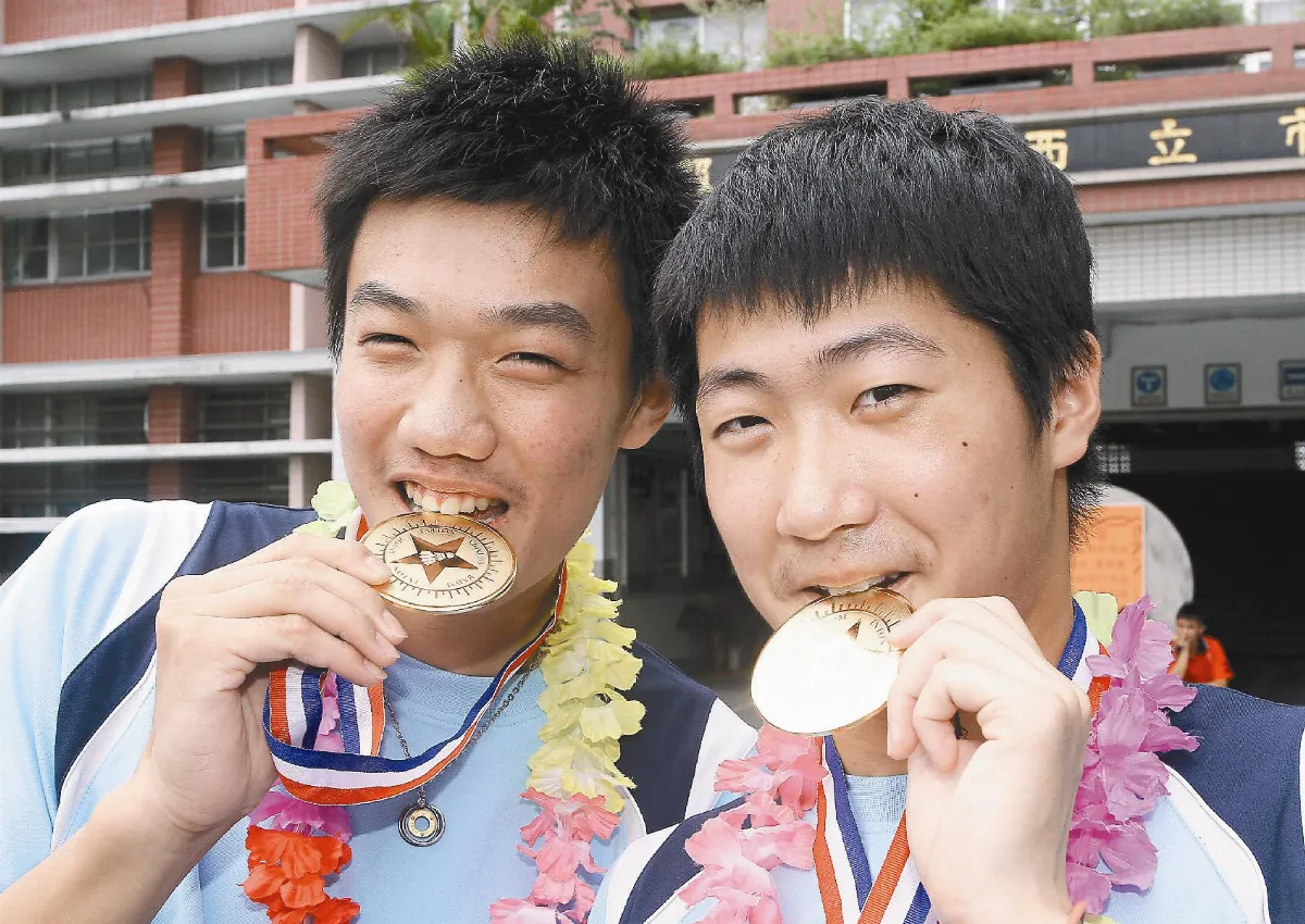 亞青盃羽球雙打  他倆拿金牌