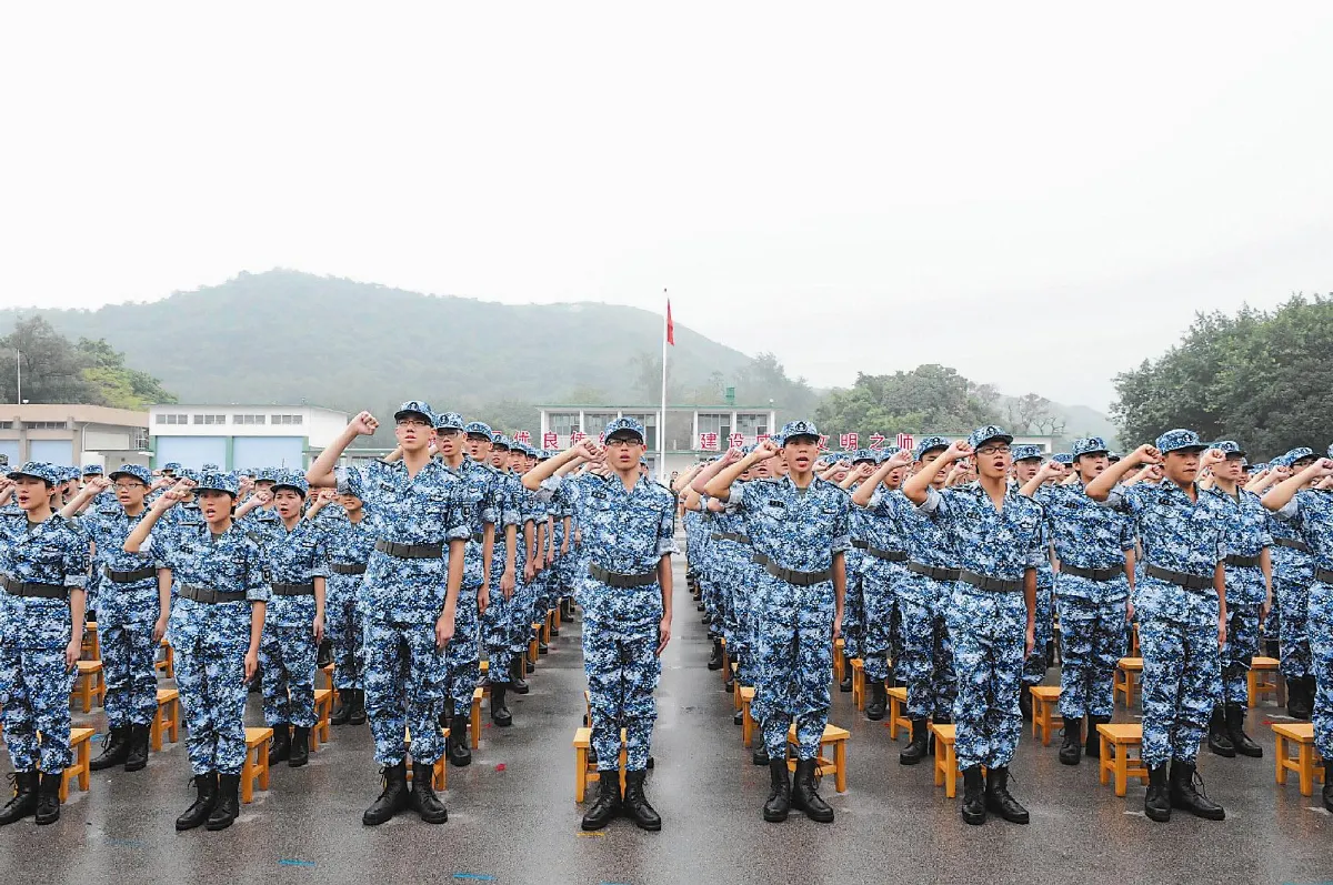 放暑假  進軍營
