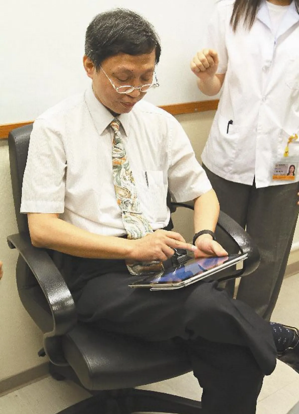 沉迷平板電腦 旋轉肌群肌腱炎上身