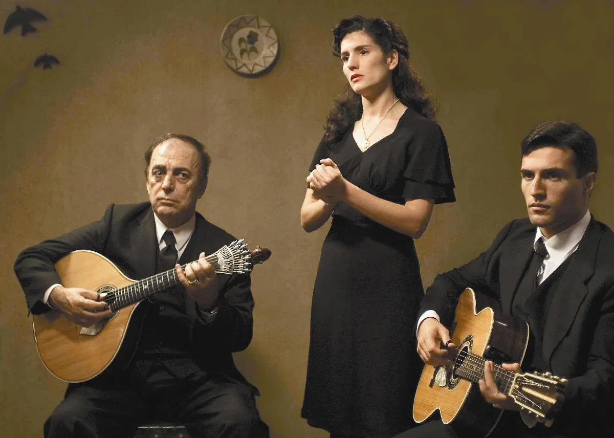 誰也無法攔阻我的人生──天籟美聲法朵之歌