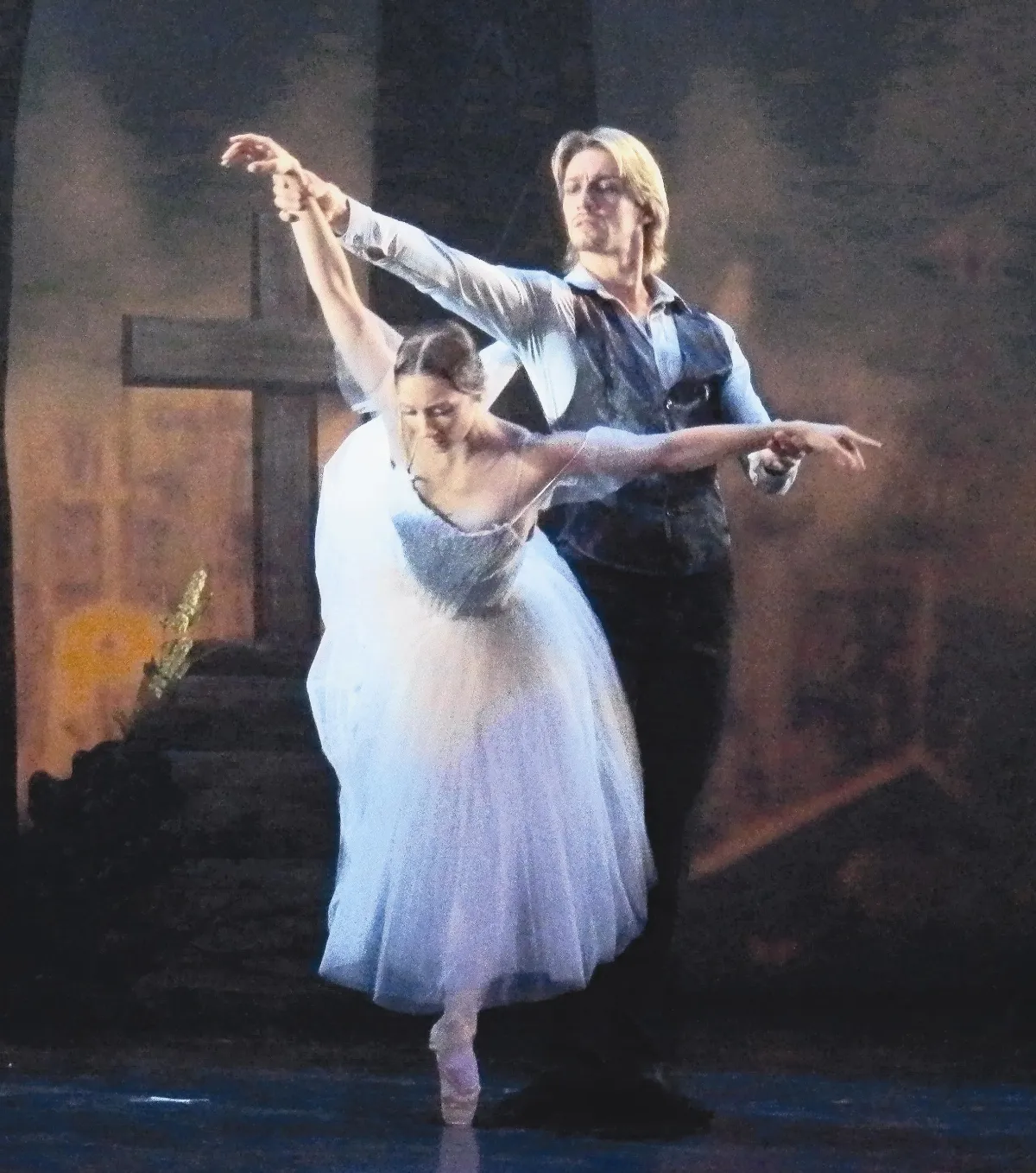 余能盛改編 主角變身都會OL