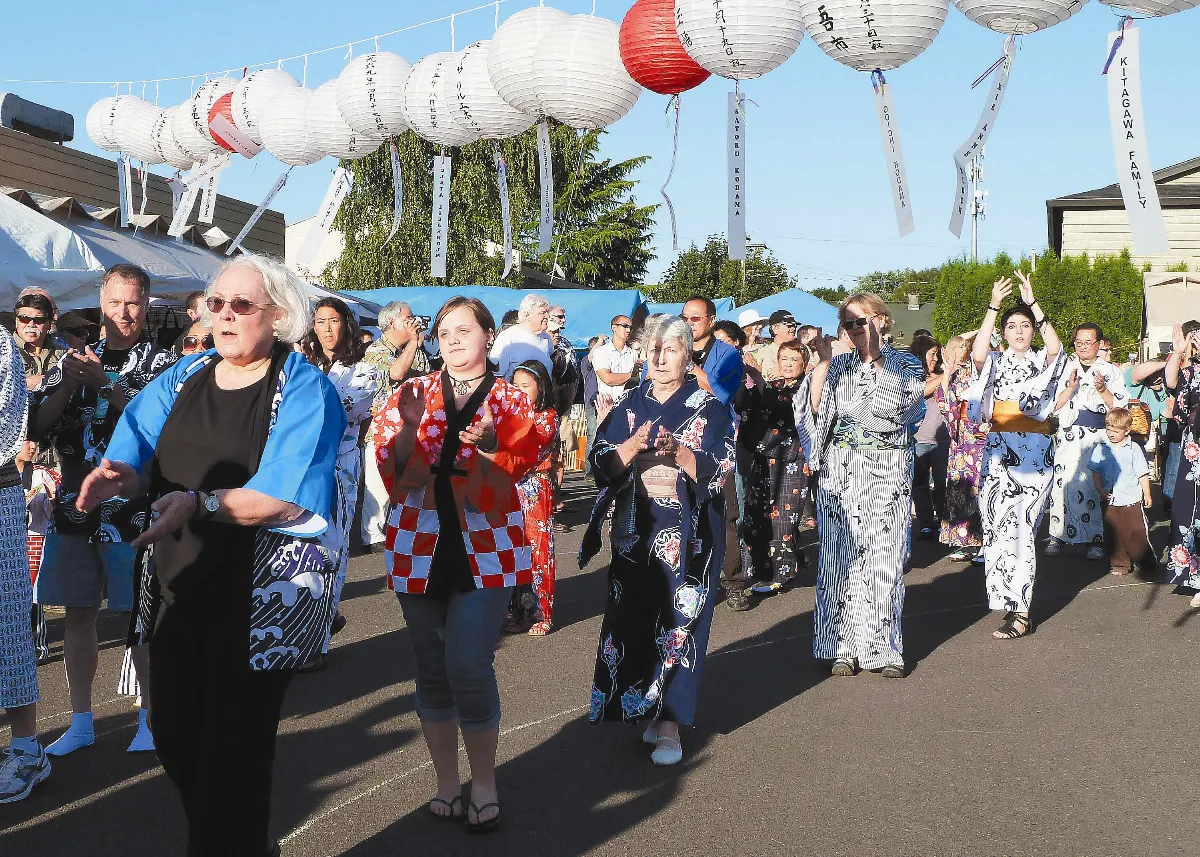 盂蘭盆會 美日民眾齊跳盆踊