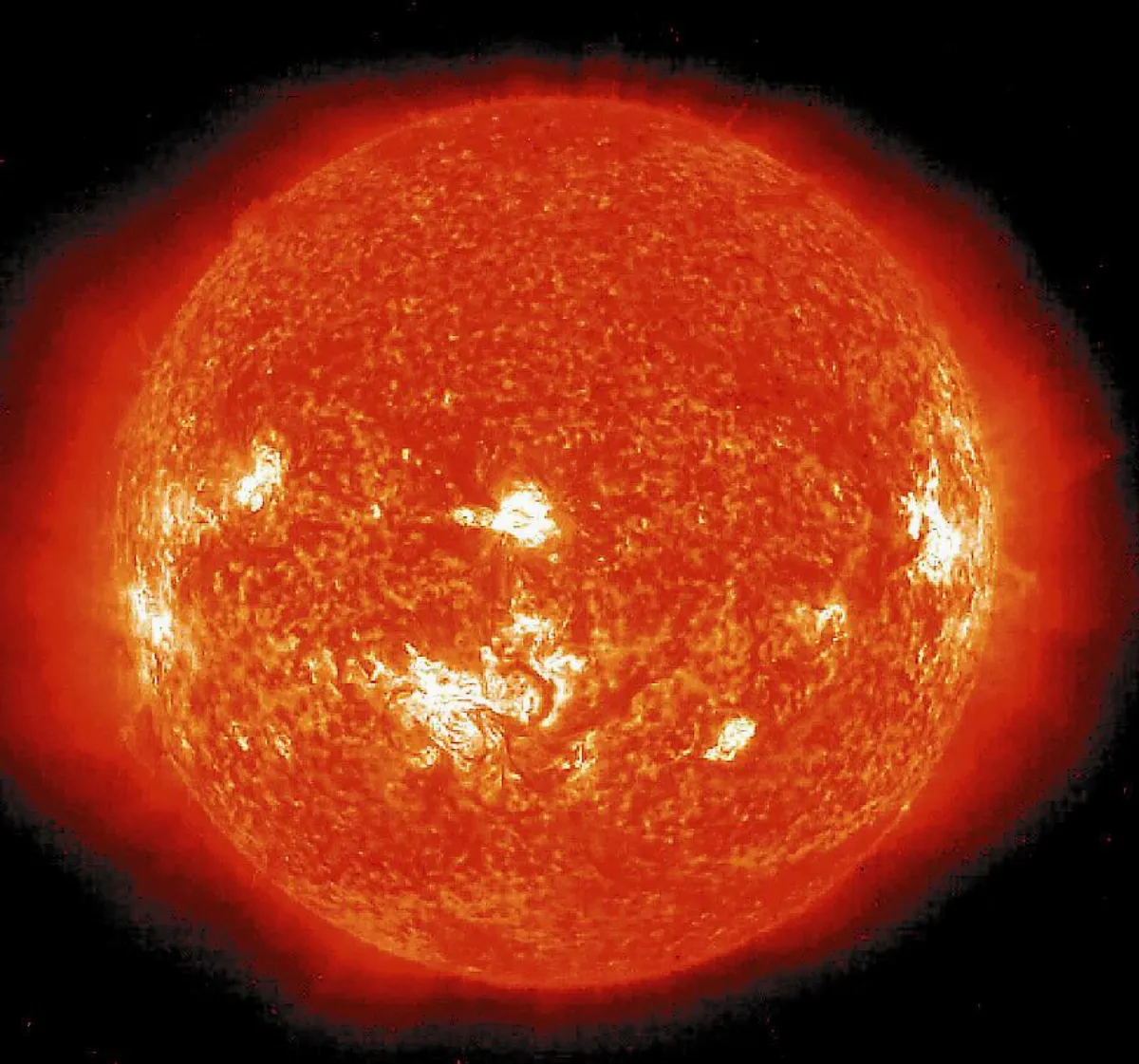 11年一周期太陽黑子進入活躍期