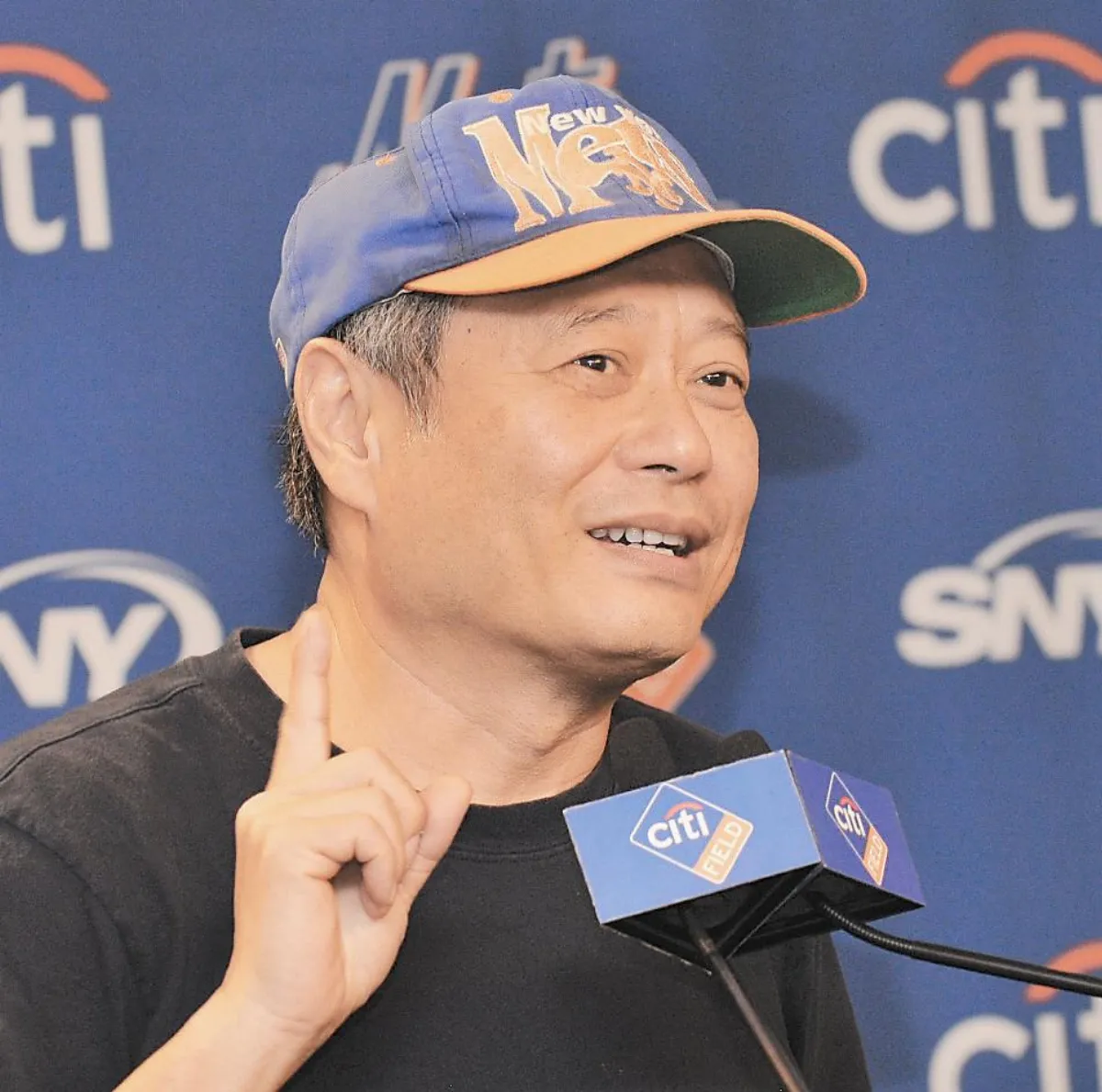 大都會中秋夜 邀李安開球