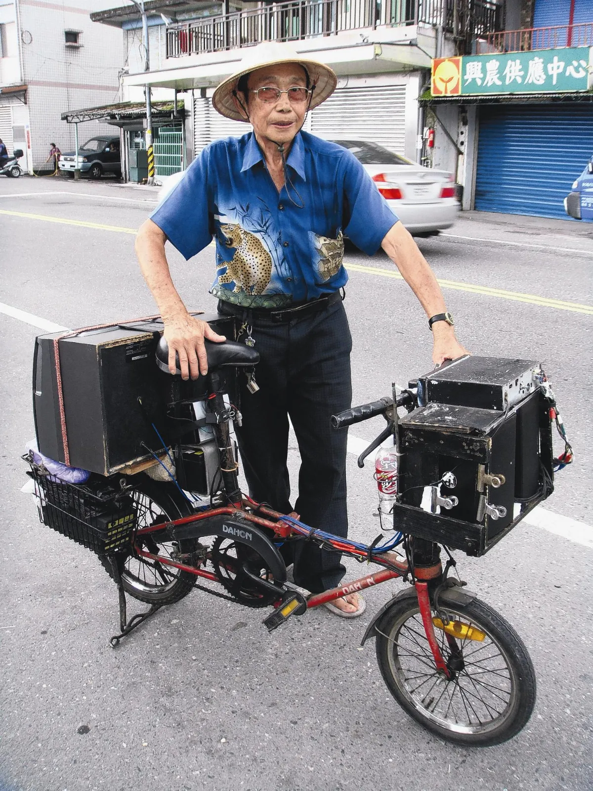 自製音樂腳踏車 八旬翁放送快樂
