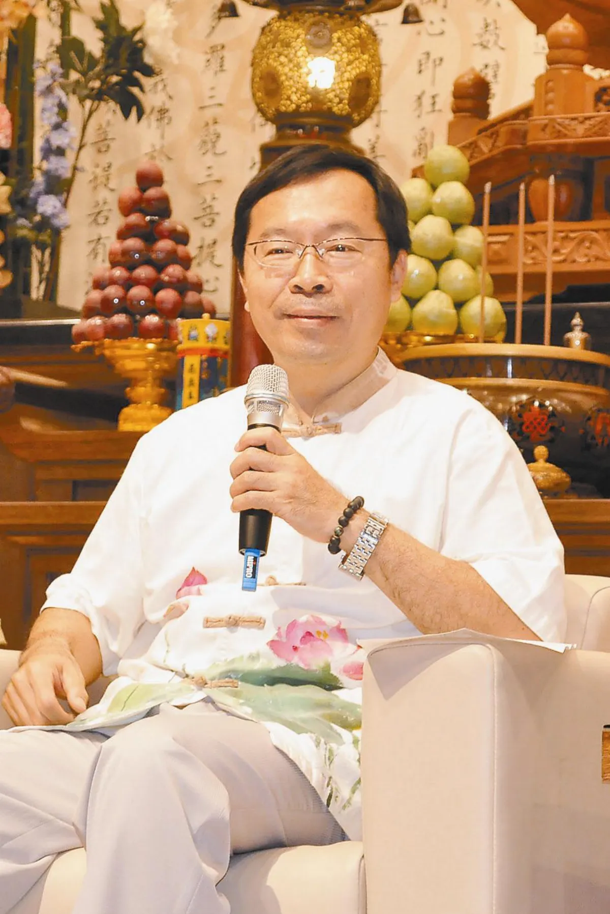 以佛法為民服務
