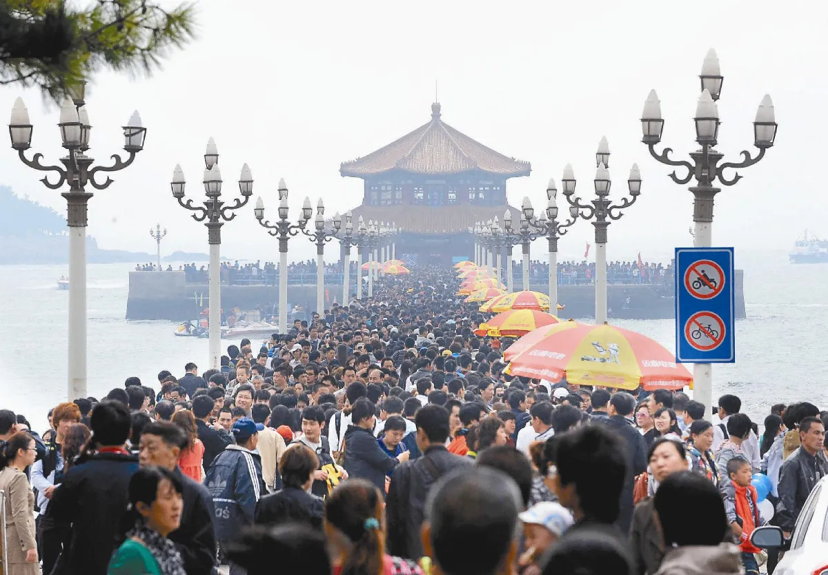 加班三倍薪？ 未必領得到  陸十一亂象多 假票黃牛氾濫