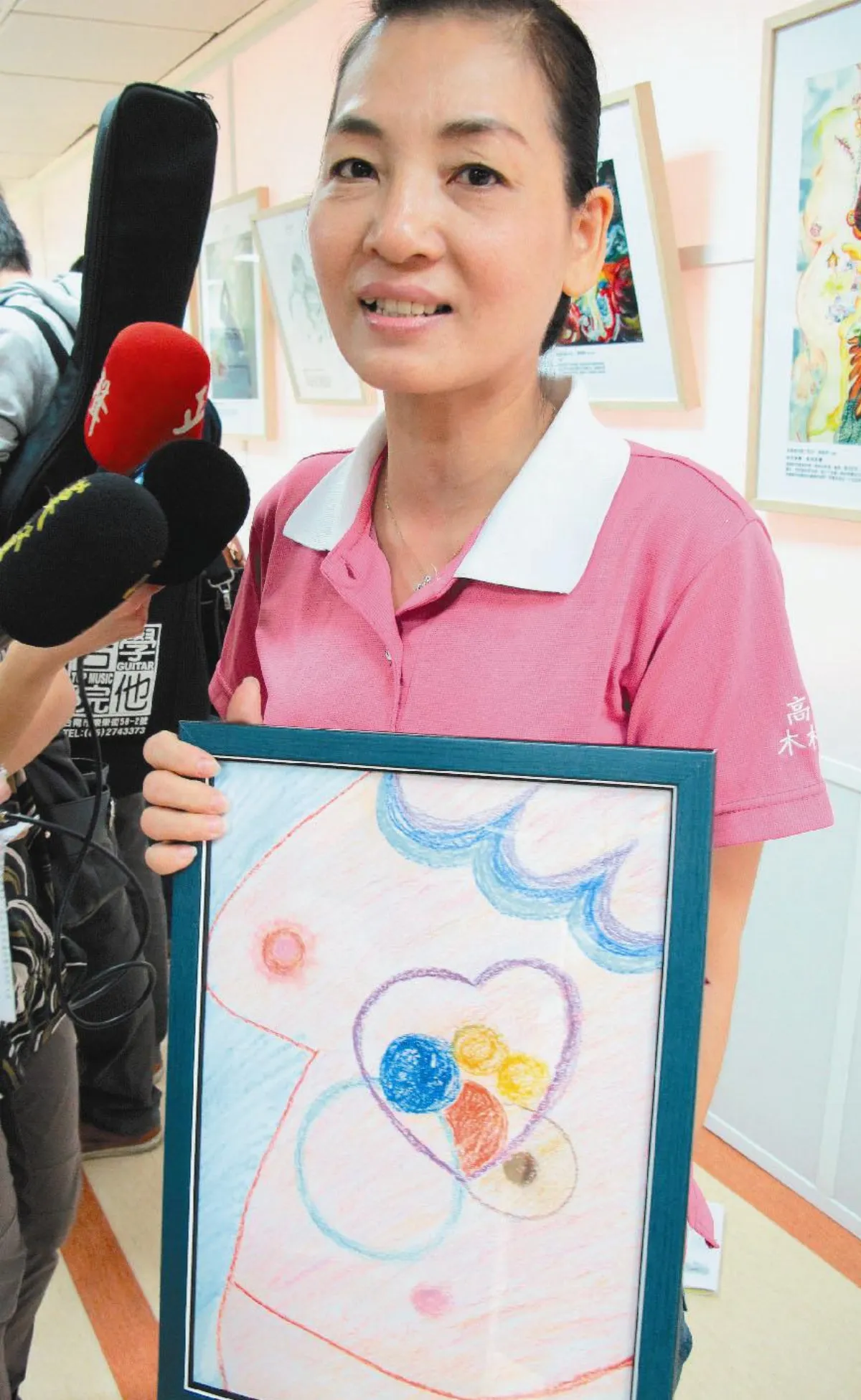 肚子刀疤 癌友自畫成微笑