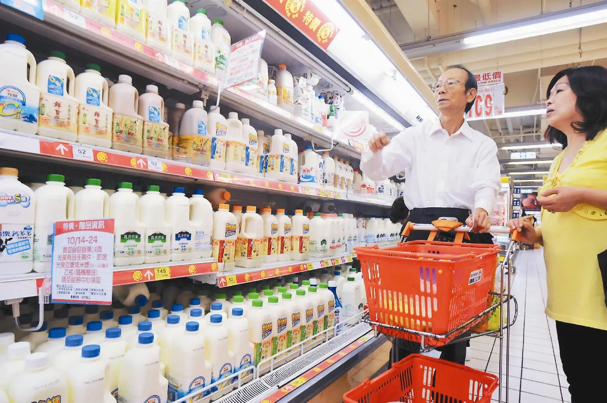 涉鮮乳聯合漲價 公平會重罰