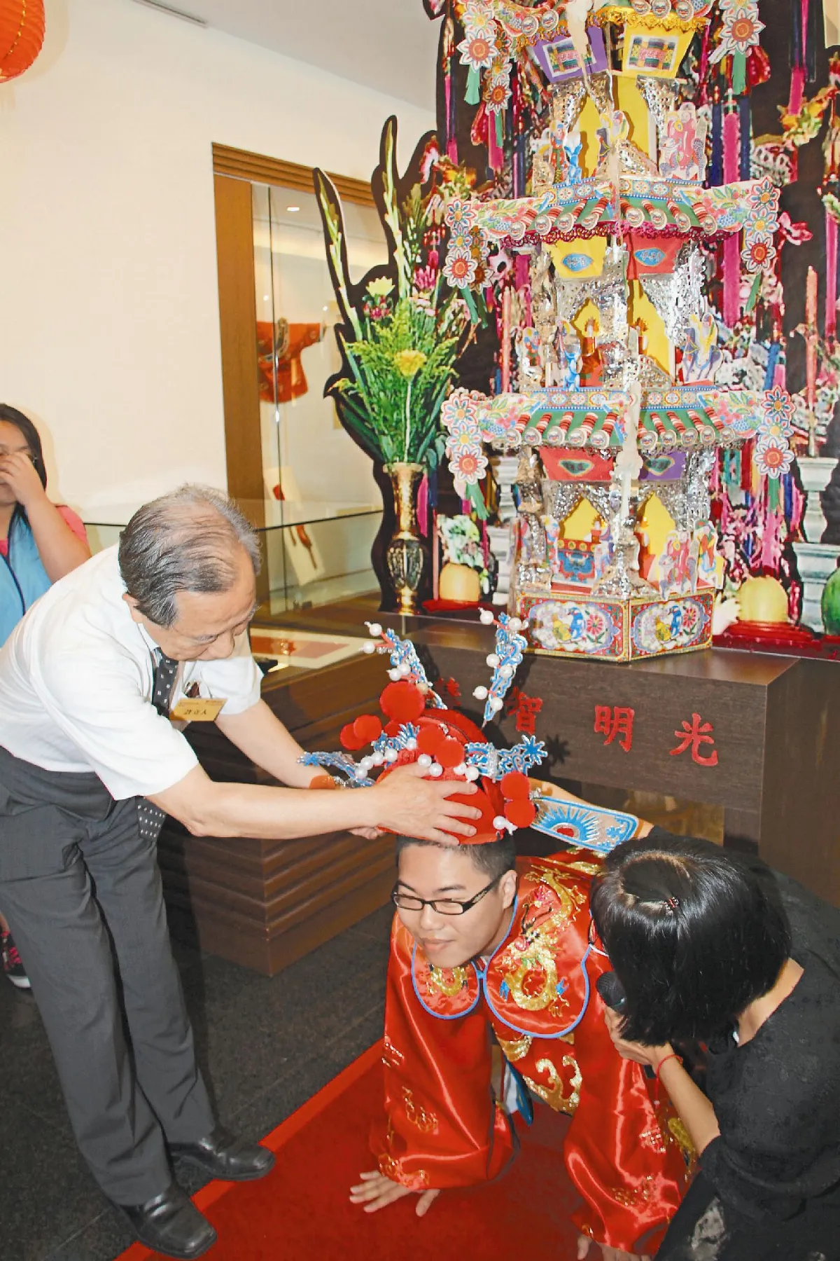 生命禮俗文物  嘉藥科大展出