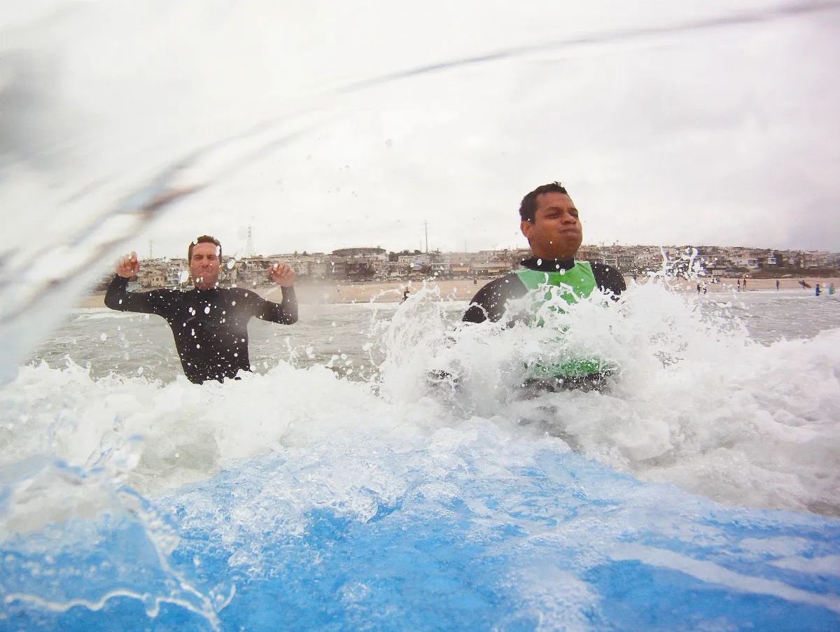 Surfing helps U.S. war veterans recover