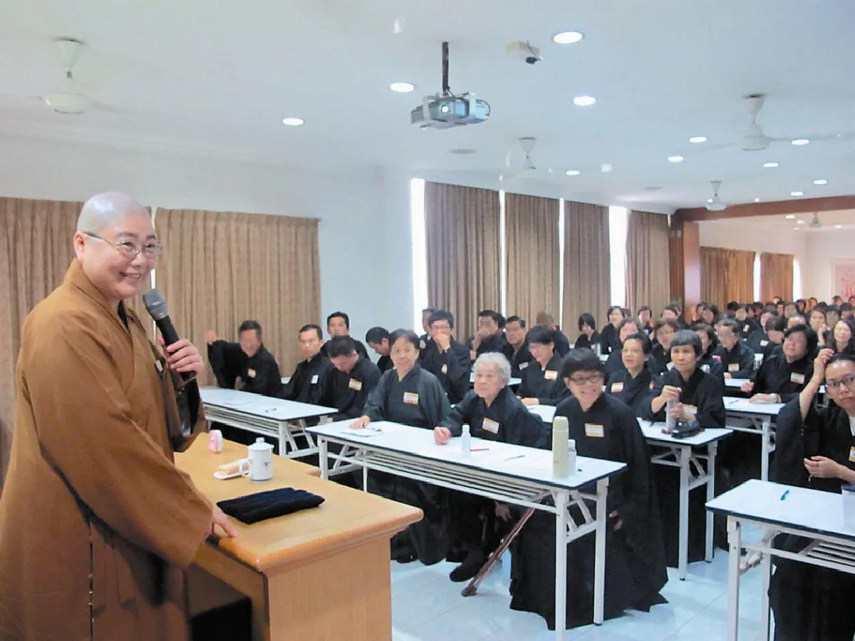 馬來西亞青年樂修道 受持八關齋戒
