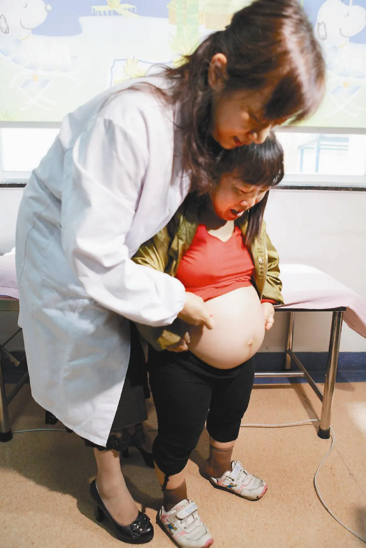 袖珍孕婦生不生 兩難