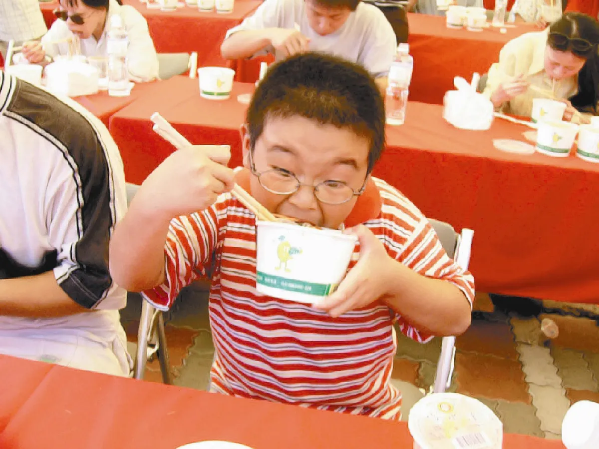 大胃王比賽 監委促排除健保給付