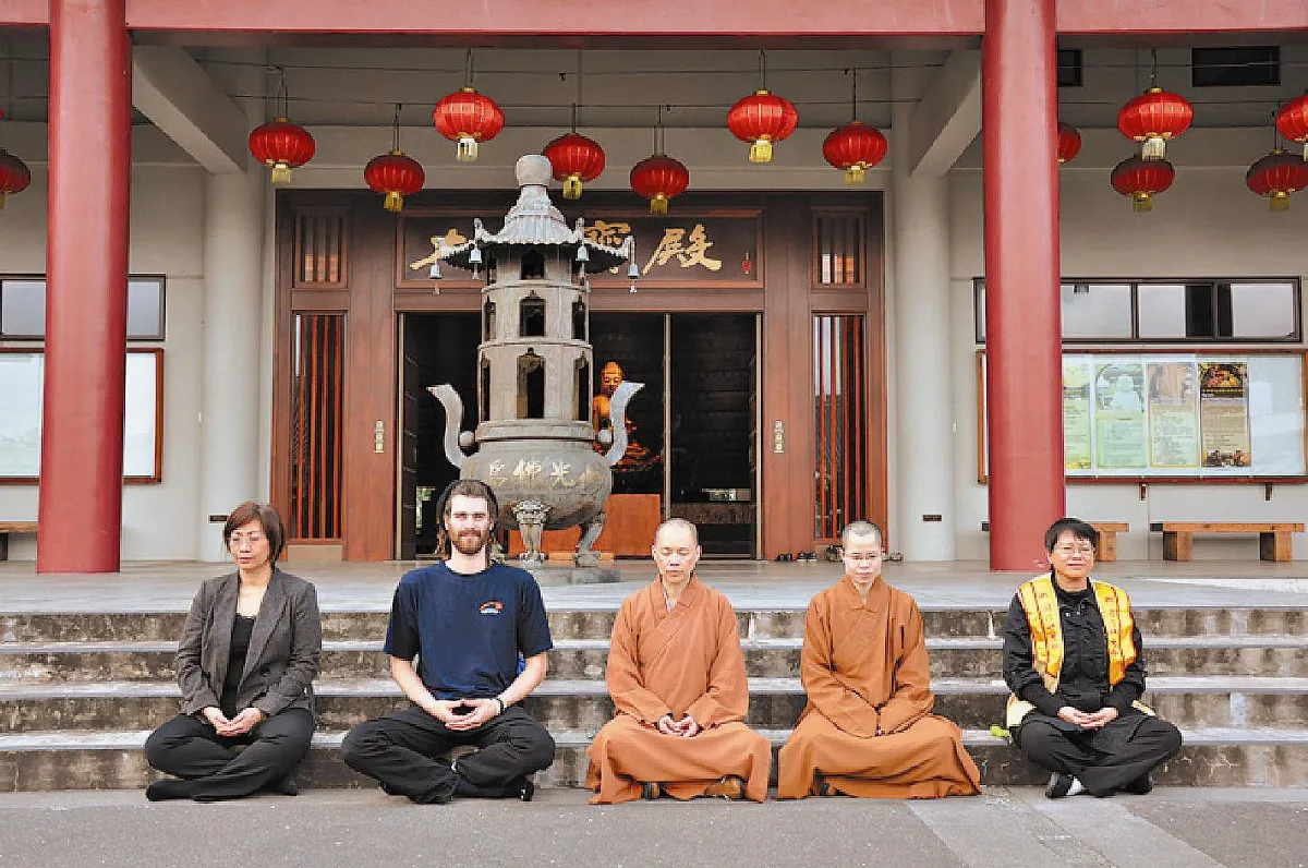 體驗人間佛教 紐國青年短期出家