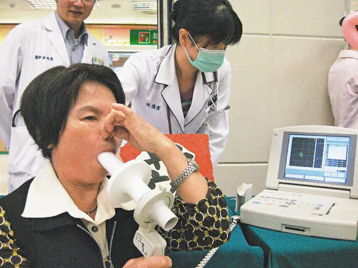 咳嗽兩周沒痊癒 恐肺部疾病