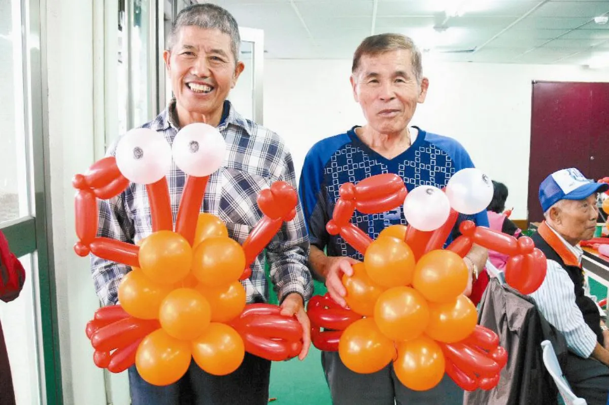 【社區部落格】失智者玩氣球 有成就感