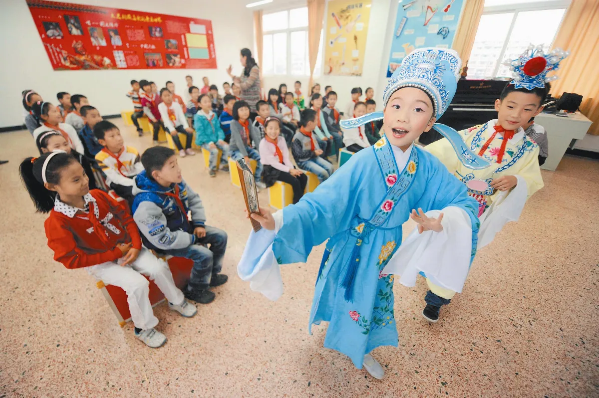 紹興十萬少年學越劇