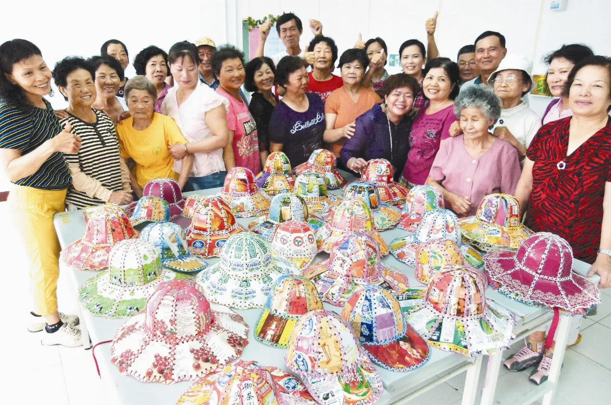 鋁箔包製帽 趣味又環保