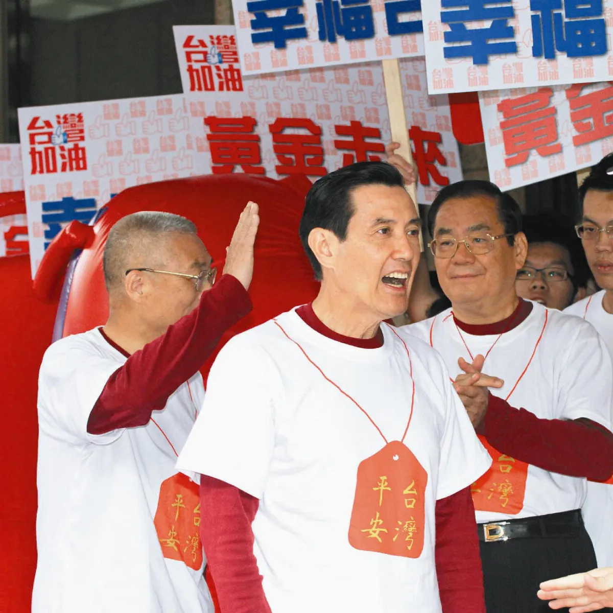 總統選舉登記 馬吳配拔頭籌 努力拚3安