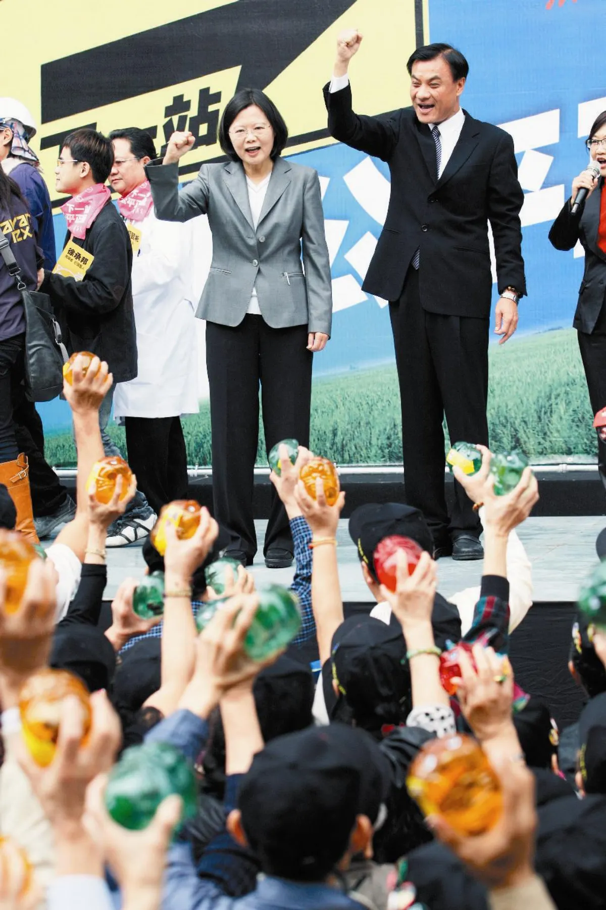 包容向前行 英嘉配完成登記