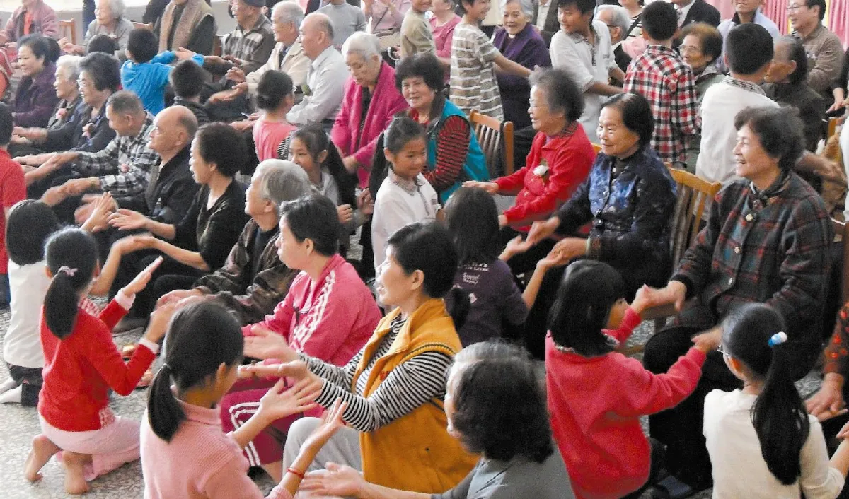 宜蘭長者過生日 難忘學童獻藝